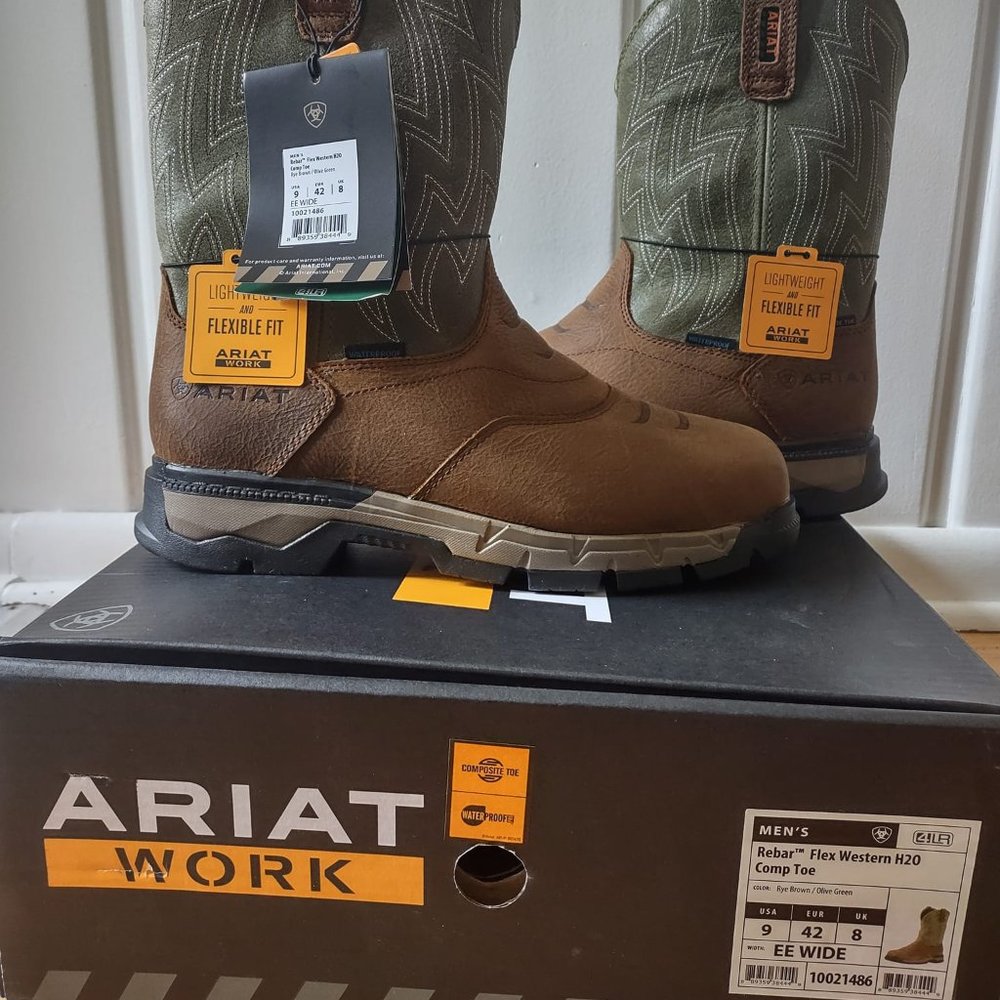 ARIANT BOOTS-SIZE-9EE
